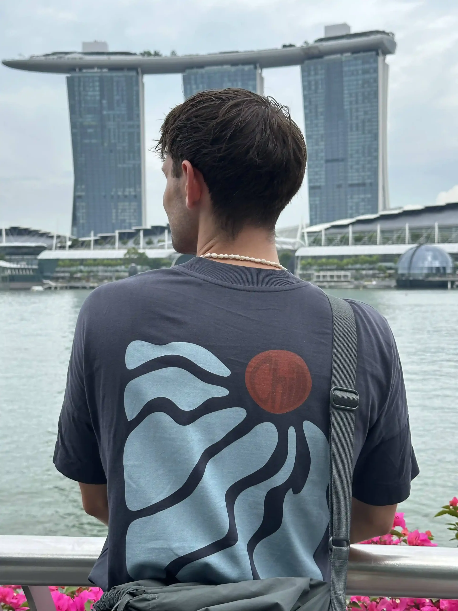 Logo - Black Sun+Waves Oversize Shirt