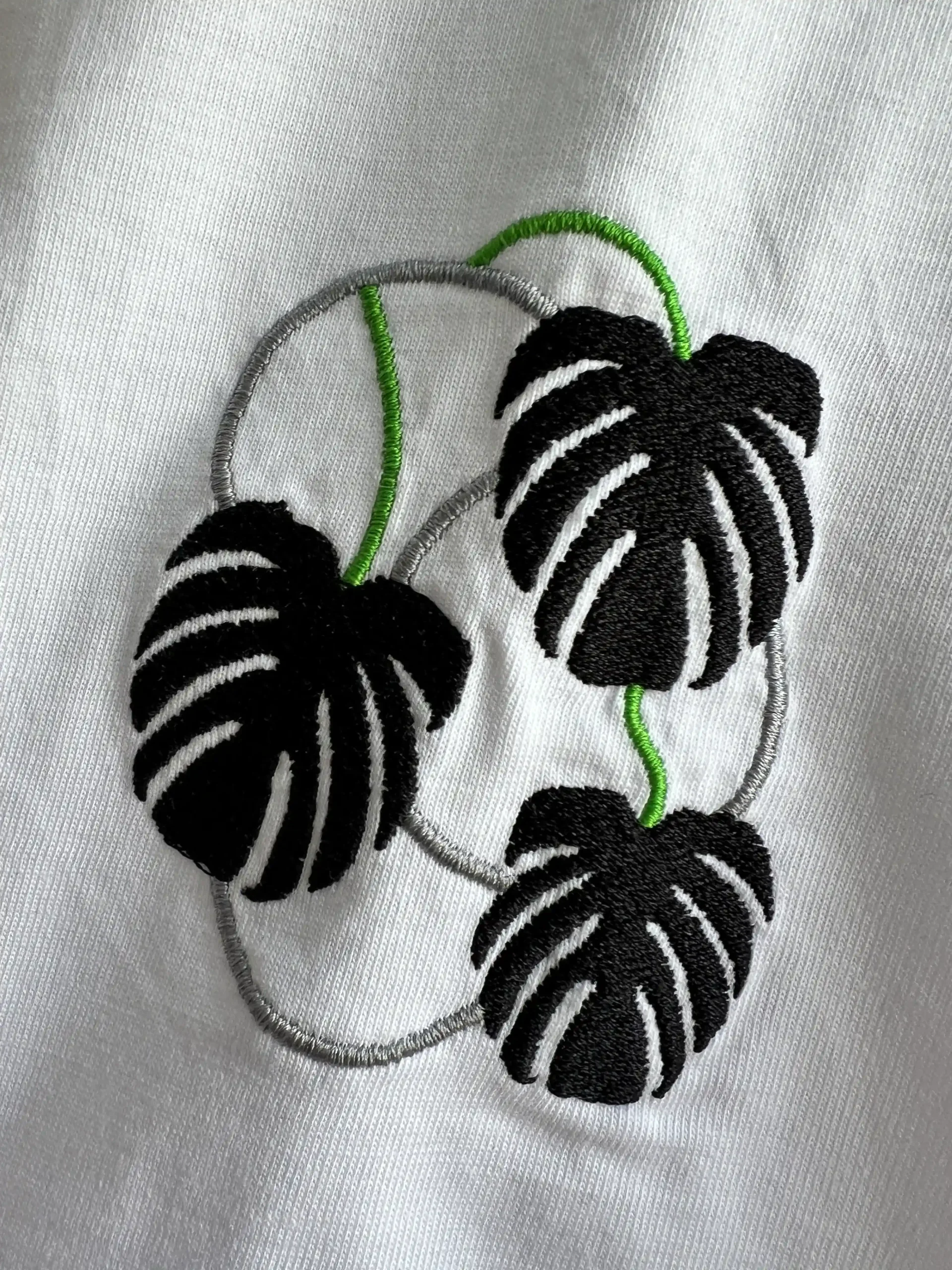 Embroidery 3Leafs Monstera - Organic Oversize Shirt